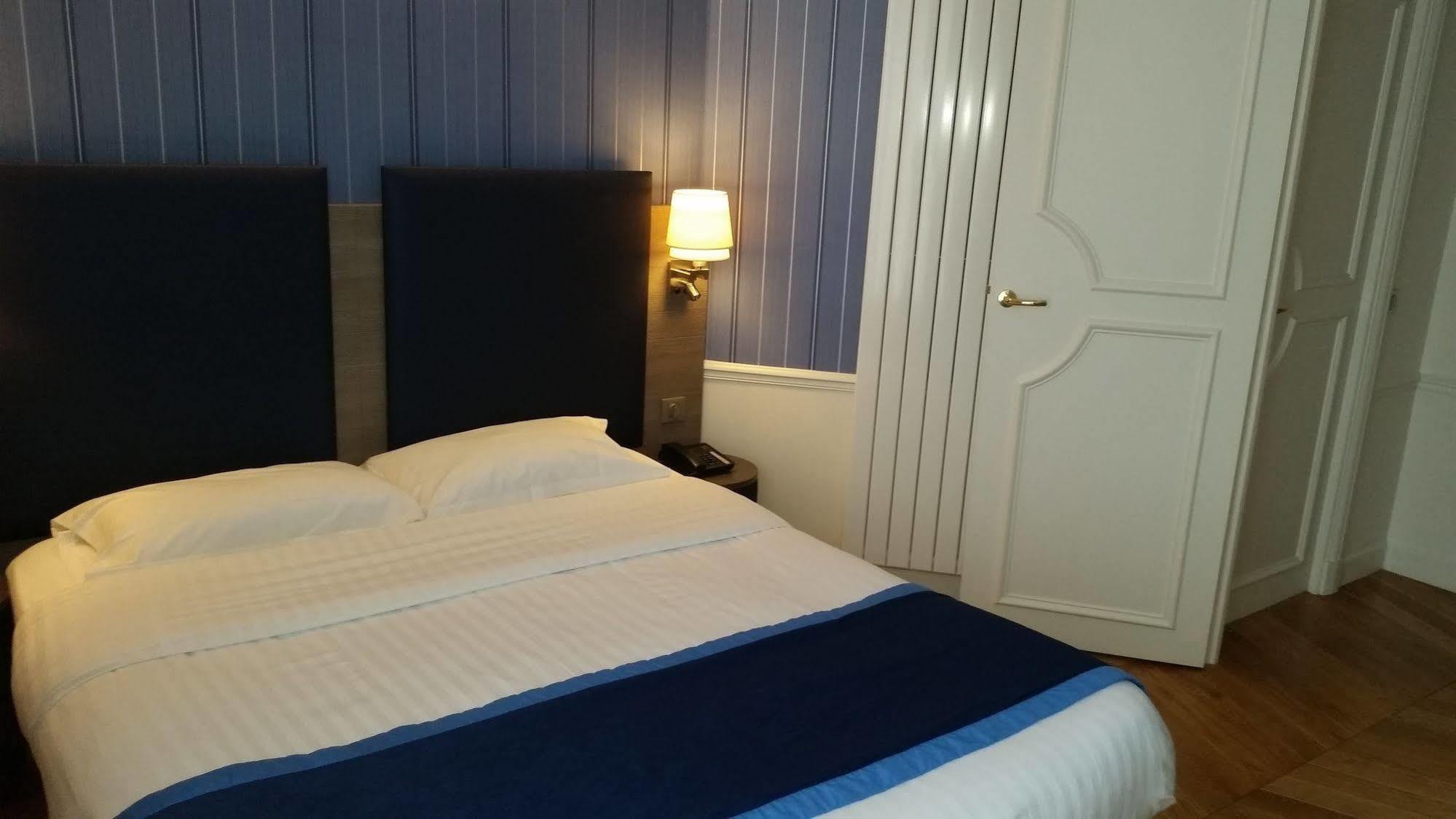 Mayflower Париж Екстериор снимка